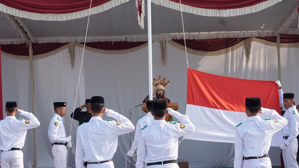 Khidmat dan Megah! Pondok Pesantren Fathul Hidayah Gelar Upacara Bendera HUT RI ke-81